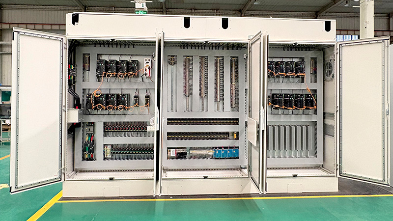 伺服控制柜選購指南：客戶核心考量因素深度解析