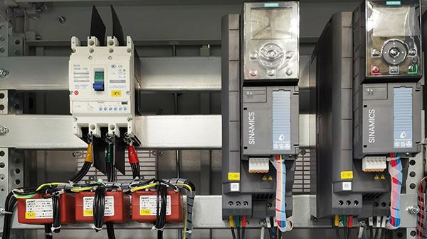 起重機(jī)監(jiān)控系統(tǒng)特點(diǎn)