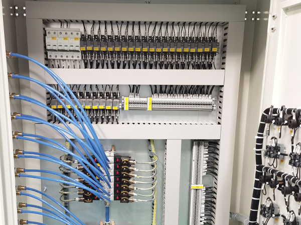 控制箱細(xì)節(jié)